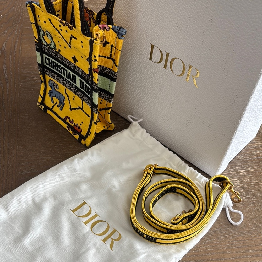 Dior Yellow Crossbody Bag - Picture 7 of 9